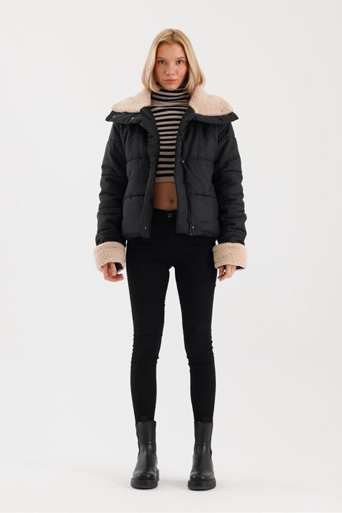 Kadın Yakası ve Kolu Kürk Detay Şişme Mont