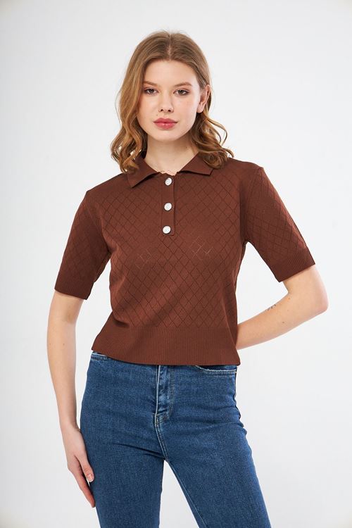 Kadın Kahve Polo Yaka Triko Kare Desenli Düğmeli Bluz