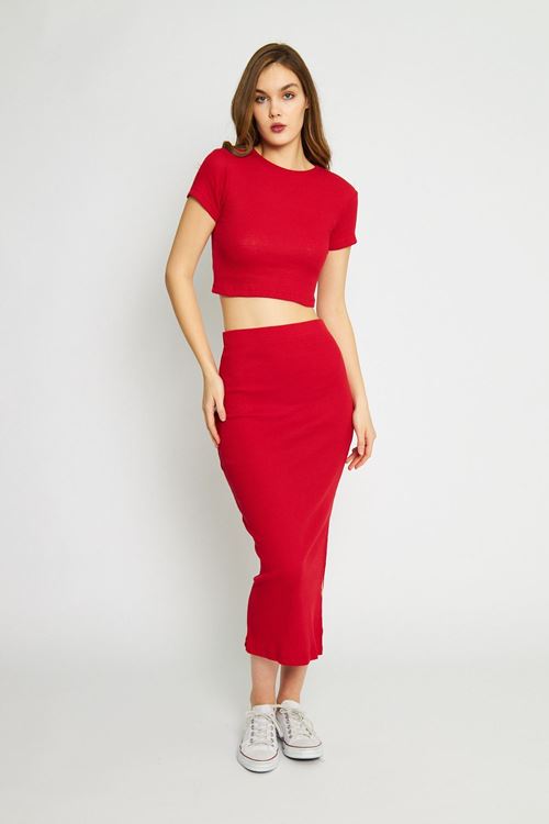 Kadın Kırmızı Fit Ribana Kumaş Kadın İkili Takım – Yırtmaçlı Etek & Crop T-Shirt