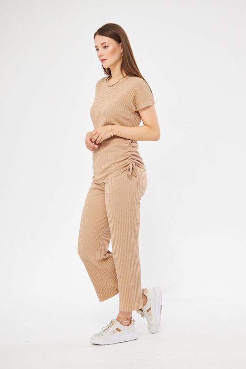 Kadın Rahat Krem Yanı Büzgülü Bluz Pantolon & Eşofman Takım